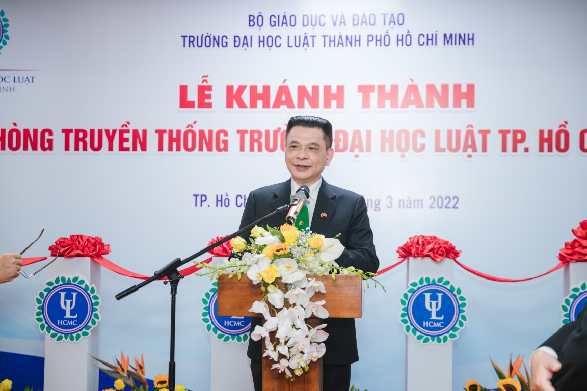 Ông Hồ Huy – Chủ tịch Tập Đoàn Mai Linh, cựu sinh viên nhà trường chia sẻ tại buổi lễ